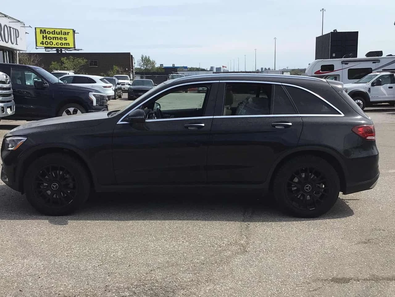 Mercedes-Benz GLC 300 ПОДГРЕВИ * ПАНО * KEYLESS * CARFAX, снимка 2 - Автомобили и джипове - 54716457