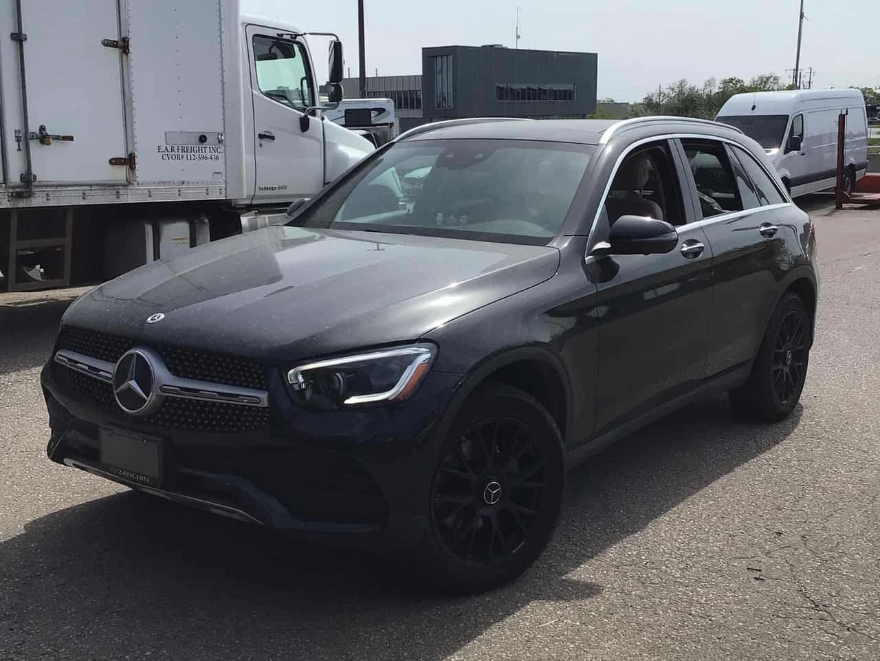 Mercedes-Benz GLC 300 ПОДГРЕВИ * ПАНО * KEYLESS * CARFAX