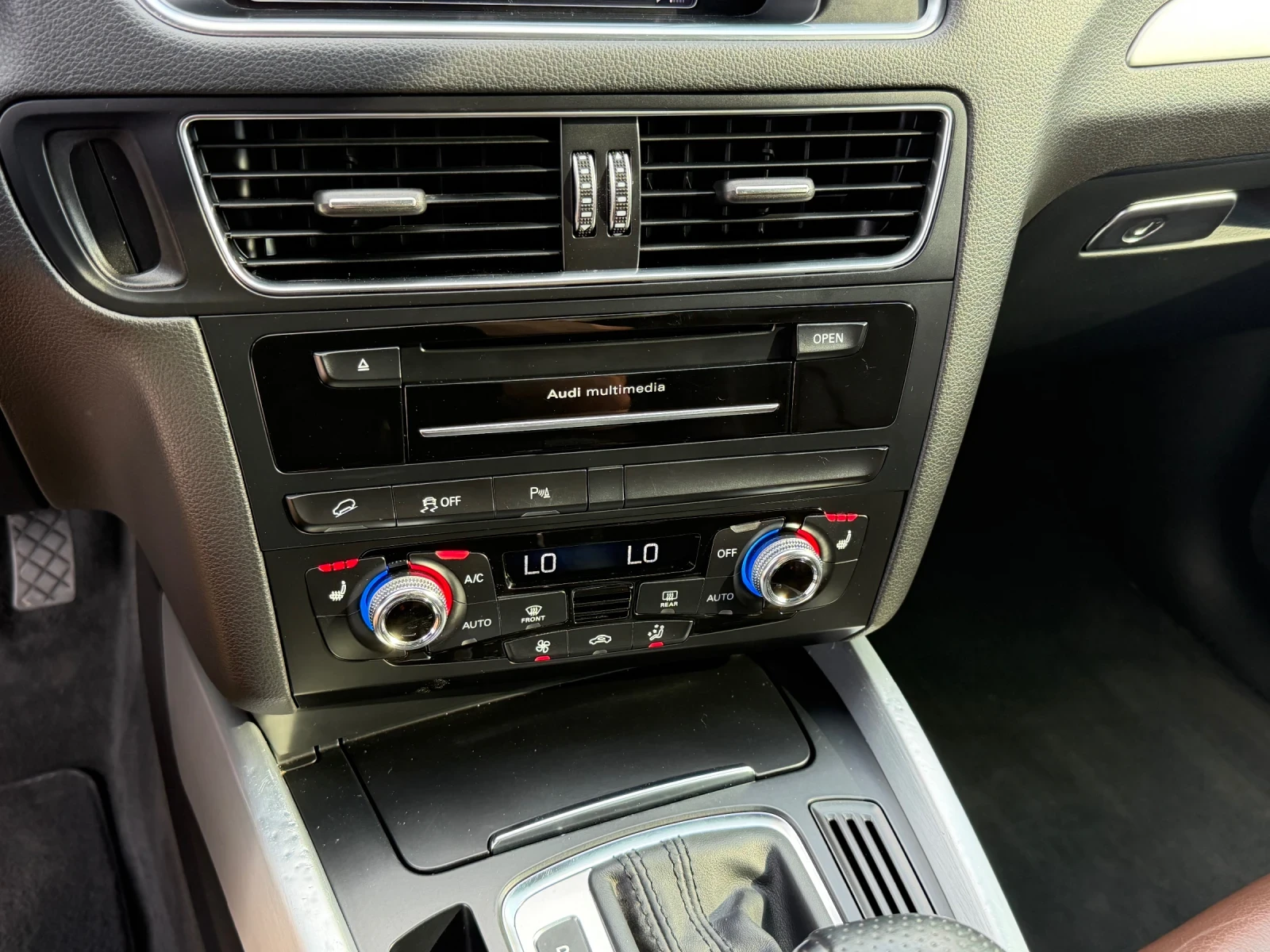 Audi Q5 2.0T* S-Line* Quattro* Pano* , снимка 16 - Автомобили и джипове - 55708715