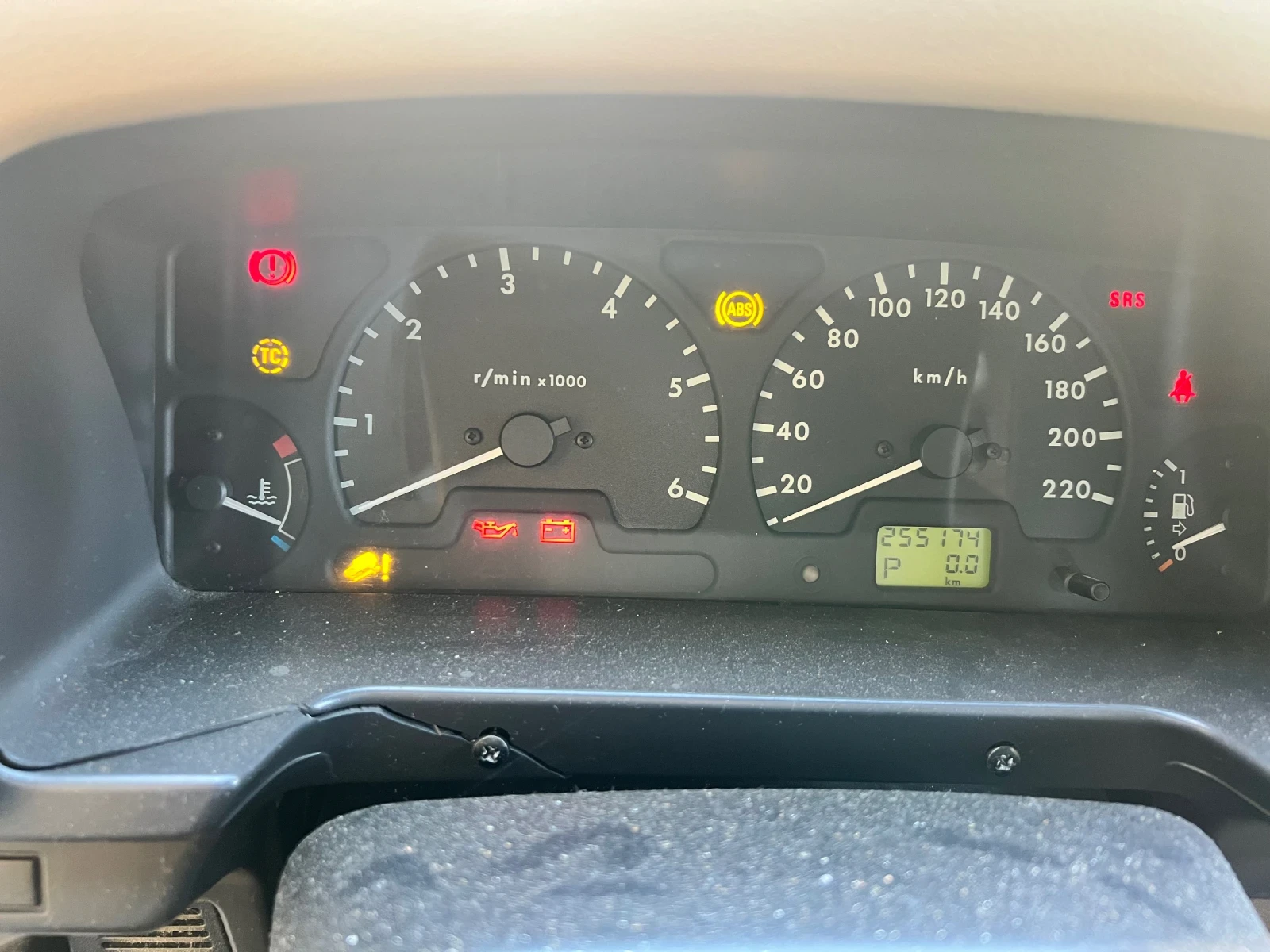 Land Rover Discovery, снимка 8 - Автомобили и джипове - 55979000