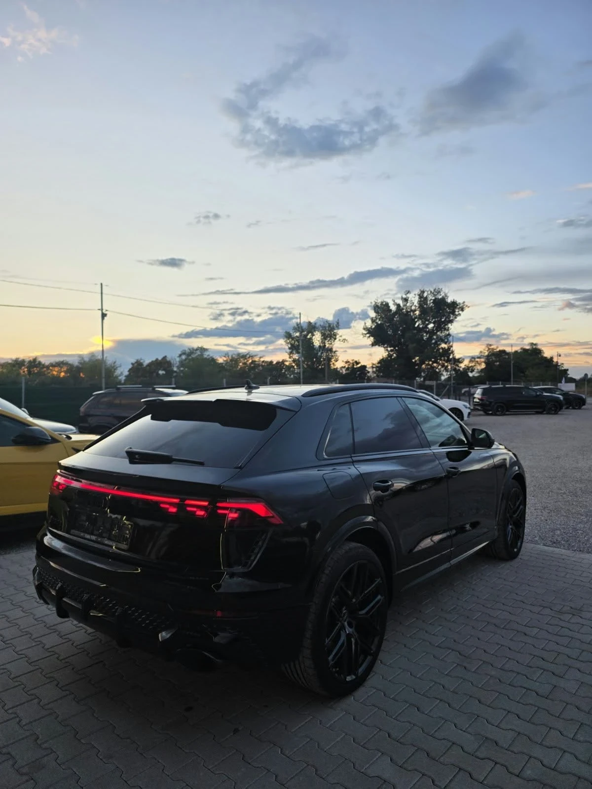 Audi RSQ8, снимка 6 - Автомобили и джипове - 56220295