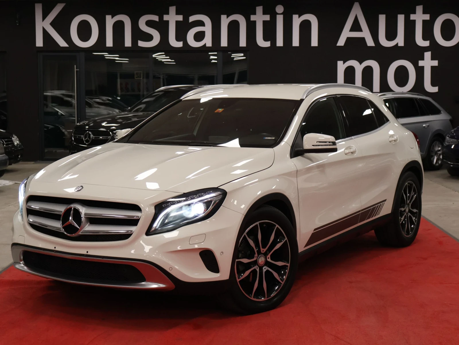 Mercedes-Benz GLA 200 d | 4 Matic | Swiss | TOP