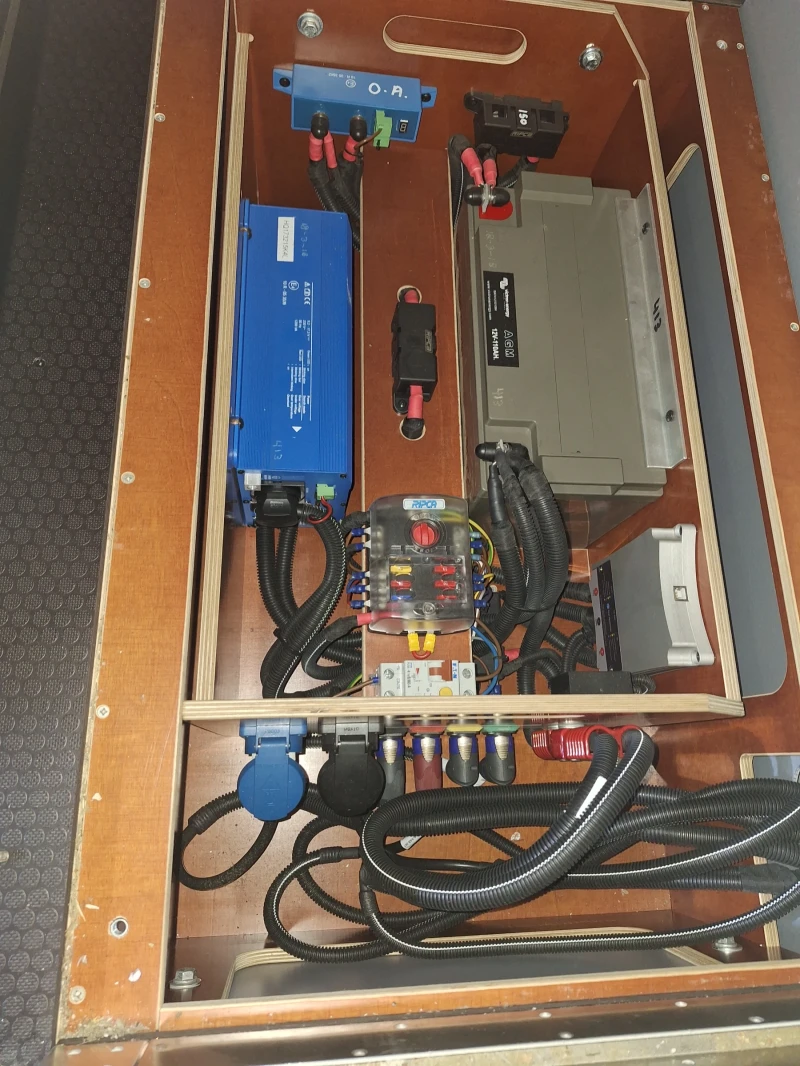 Opel Vivaro 1, 6CDTI Работилница, снимка 10 - Бусове и автобуси - 52160439