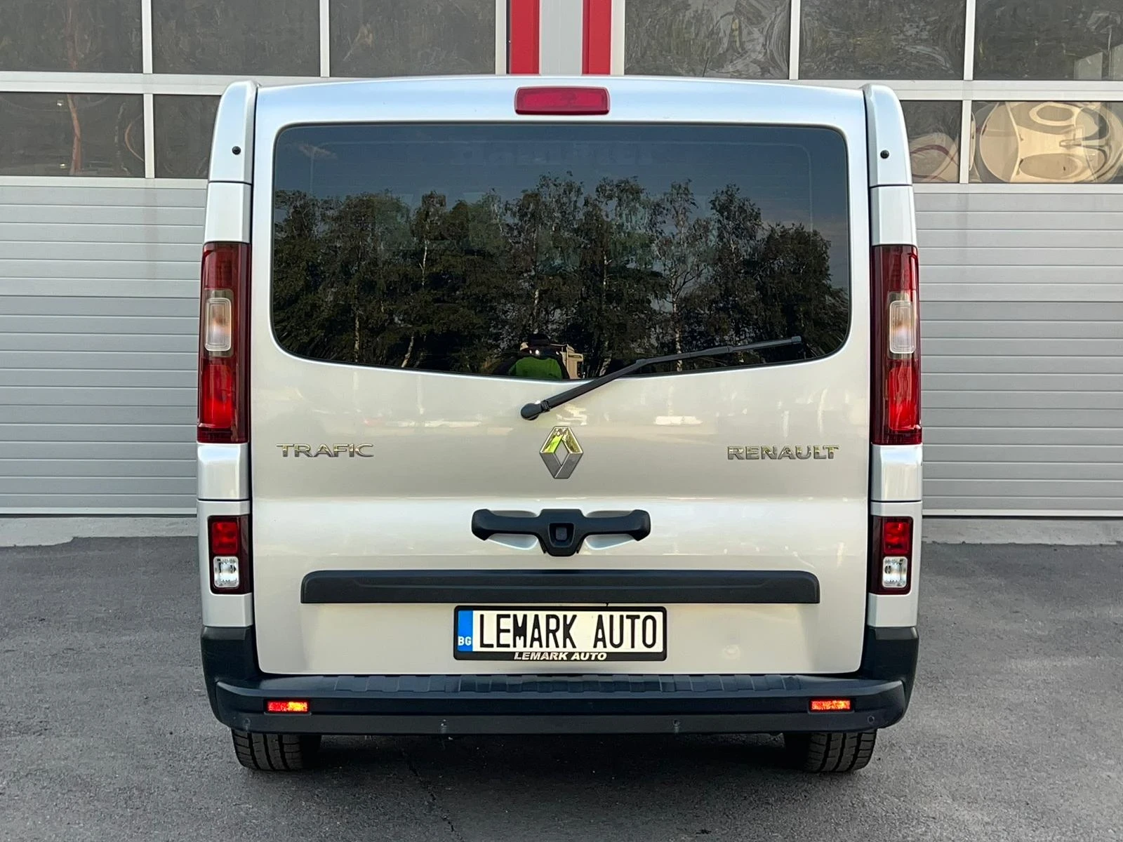 Renault Trafic 1.6DCI KLIMATIK 9-МЕСТЕН 6-СКОРОСТИ EVRO 6B ЛИЗИНГ - изображение 10