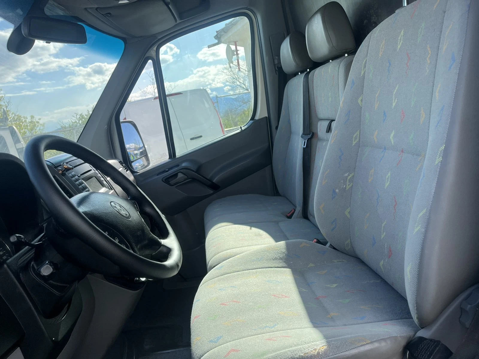 VW Crafter L1H1 KLIMATRONIK - изображение 10