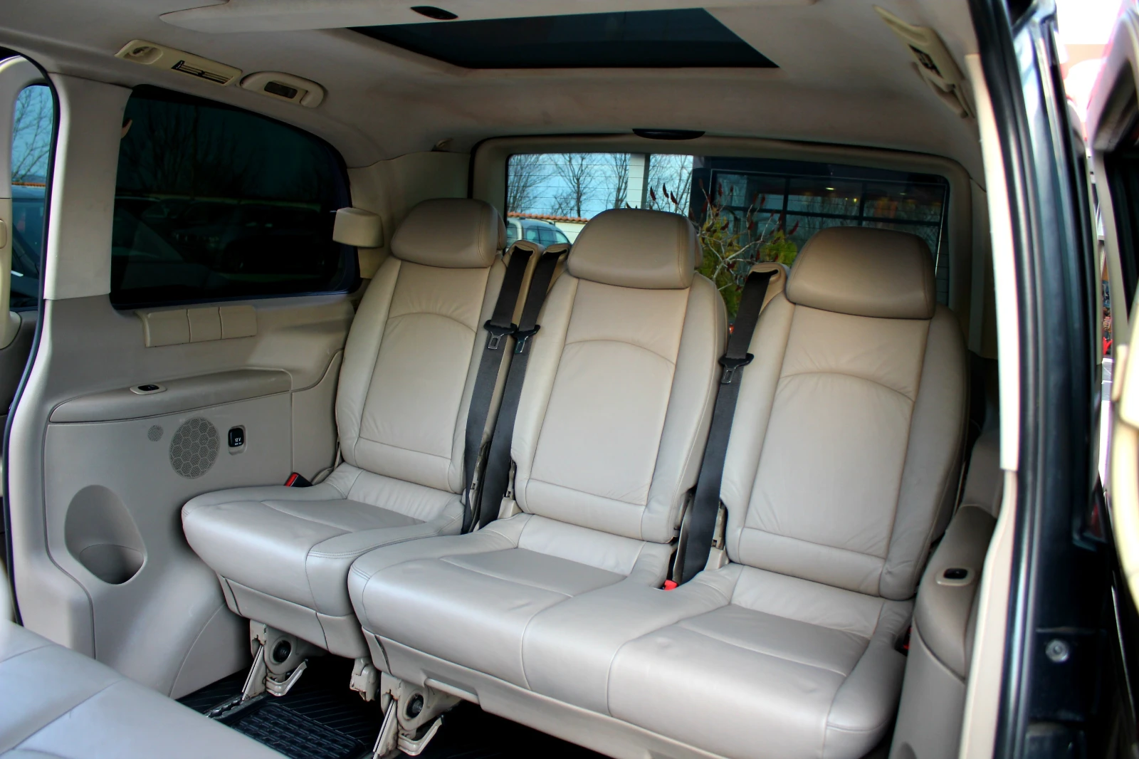 Mercedes-Benz Viano 3.0CDI 8 МЕСТЕН, снимка 12 - Бусове и автобуси - 56076458