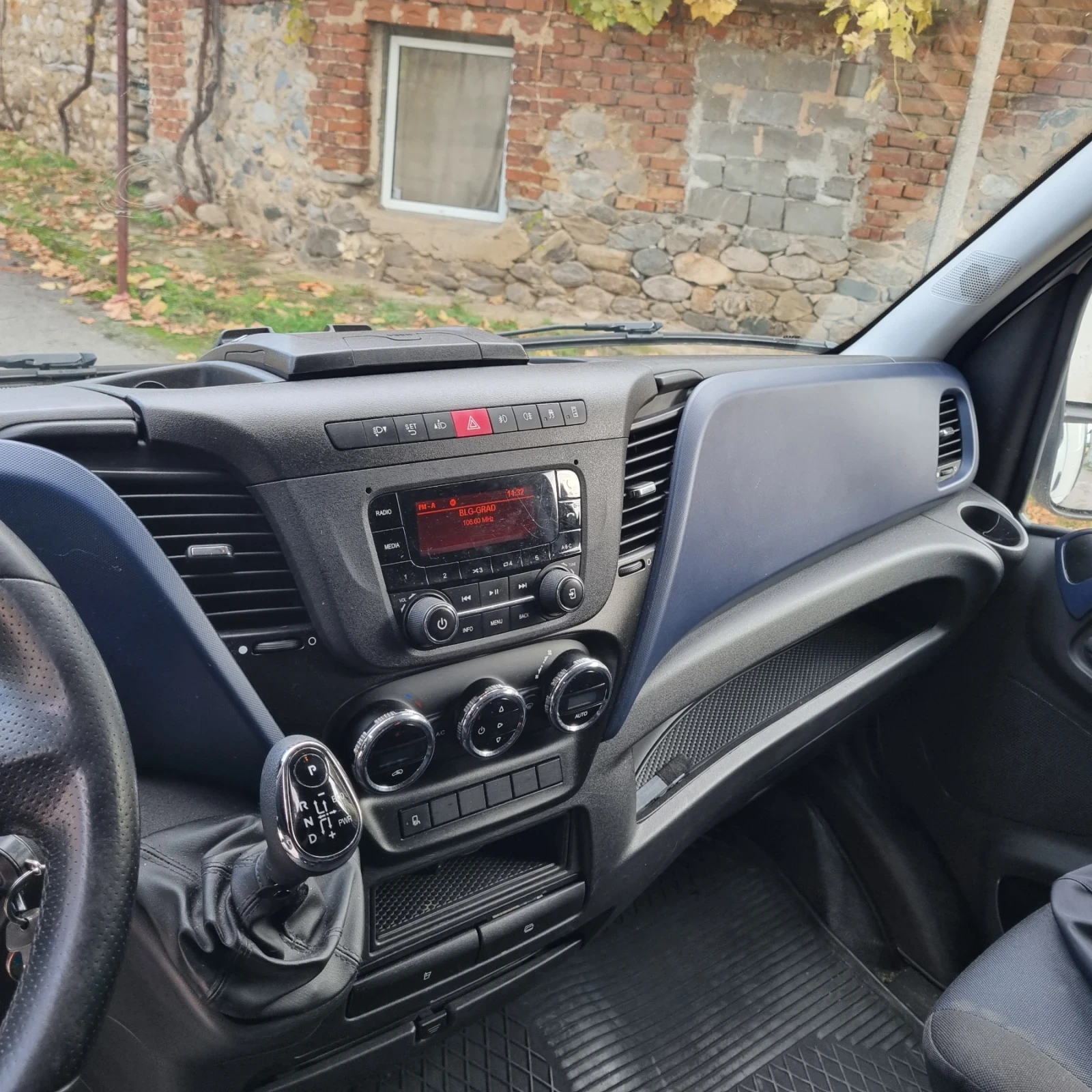 Iveco 35c18, снимка 15 - Бусове и автобуси - 56209385