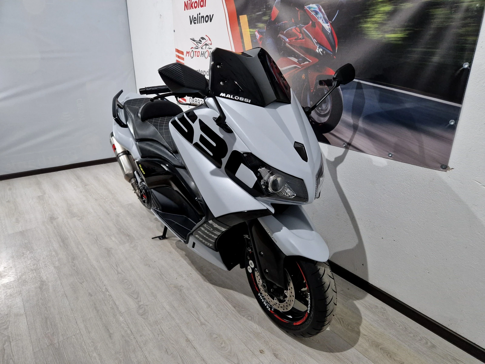 Yamaha T-max 530ie BLACK MAX2013г.!ABS! AKRAPOVIC!, снимка 10 - Мотоциклети и мототехника - 54498618