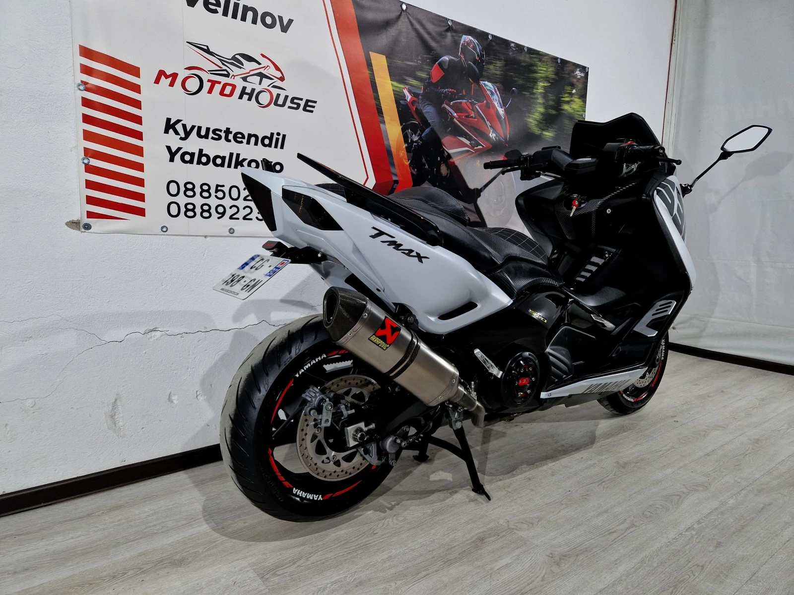 Yamaha T-max 530ie BLACK MAX2013г.!ABS! AKRAPOVIC!, снимка 11 - Мотоциклети и мототехника - 54498618
