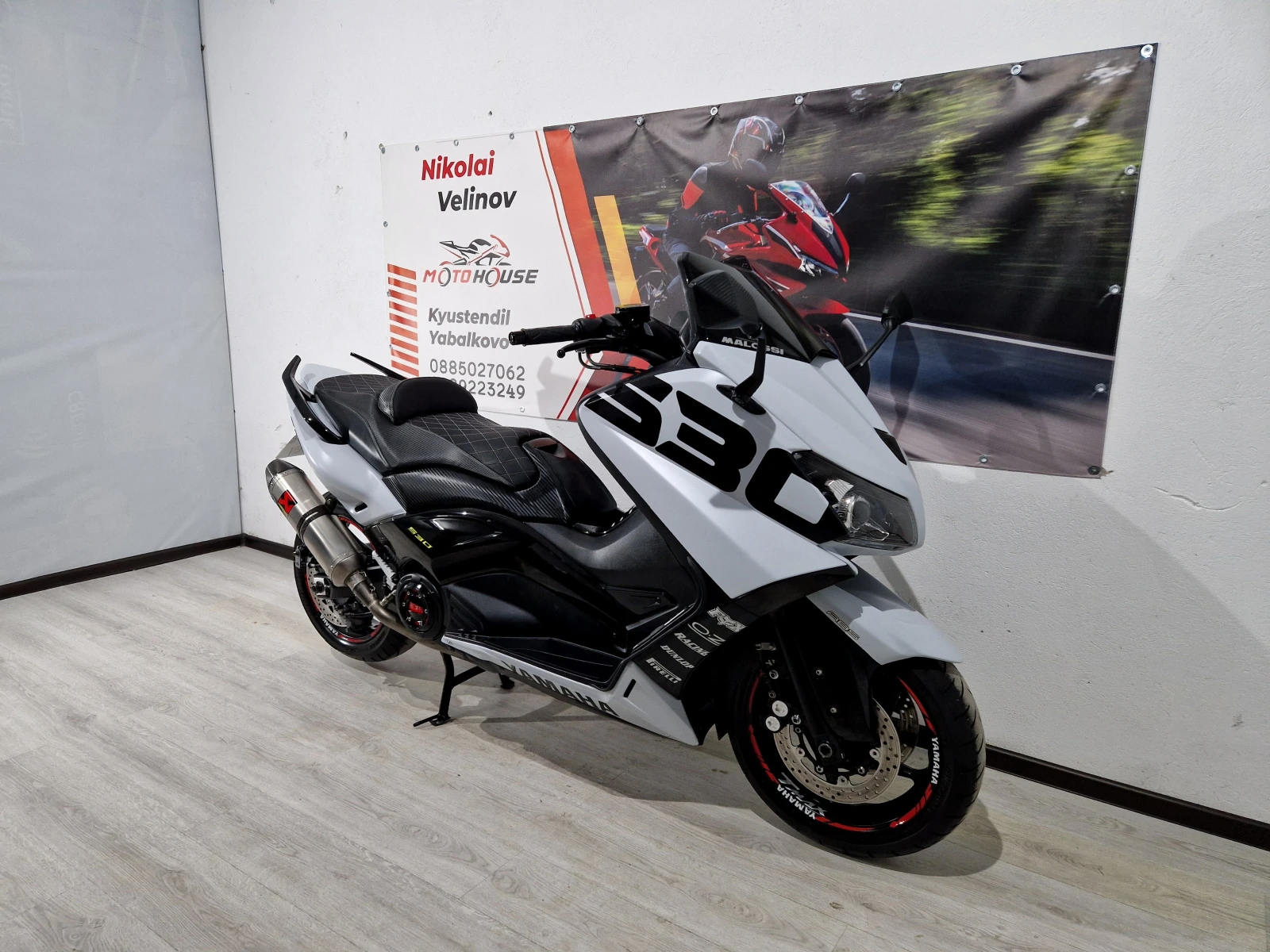 Yamaha T-max 530ie BLACK MAX2013г.!ABS! AKRAPOVIC!, снимка 8 - Мотоциклети и мототехника - 54498618