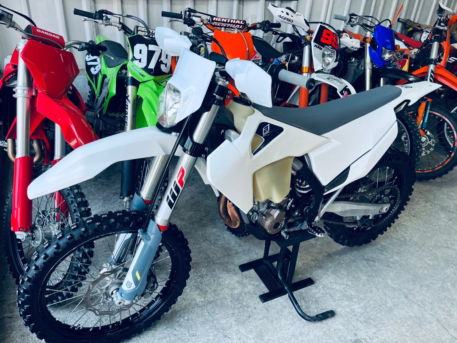 Husqvarna FE 350f 2022, снимка 4 - Мотоциклети и мототехника - 55099590