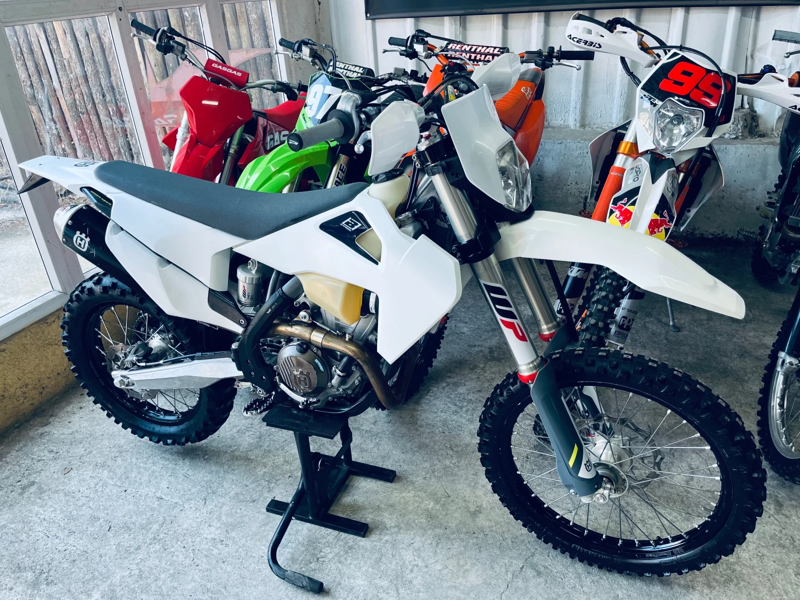 Husqvarna FE 350f 2022, снимка 3 - Мотоциклети и мототехника - 55099590