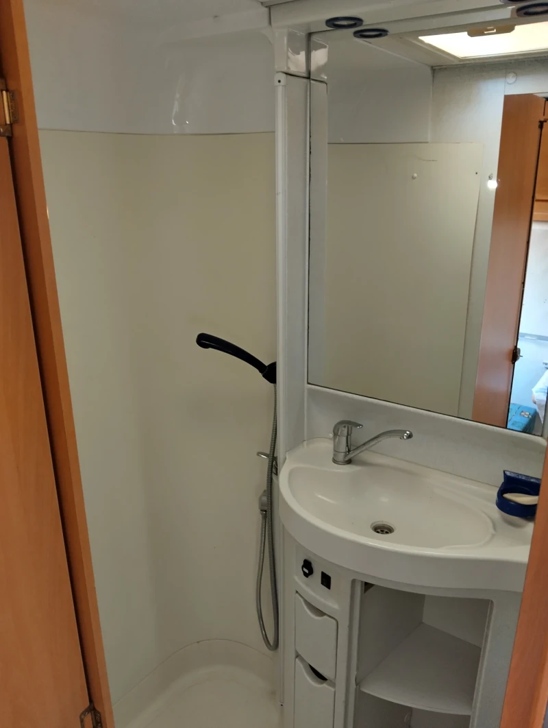 Кемпер HYMER / ERIBA Hymer , снимка 5 - Каравани и кемпери - 52252404