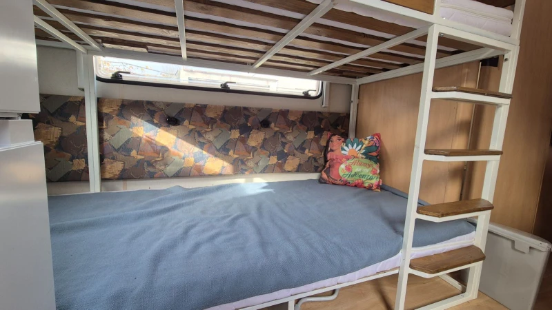 Кемпер Hobby Deluxe 440, снимка 2 - Каравани и кемпери - 52575886