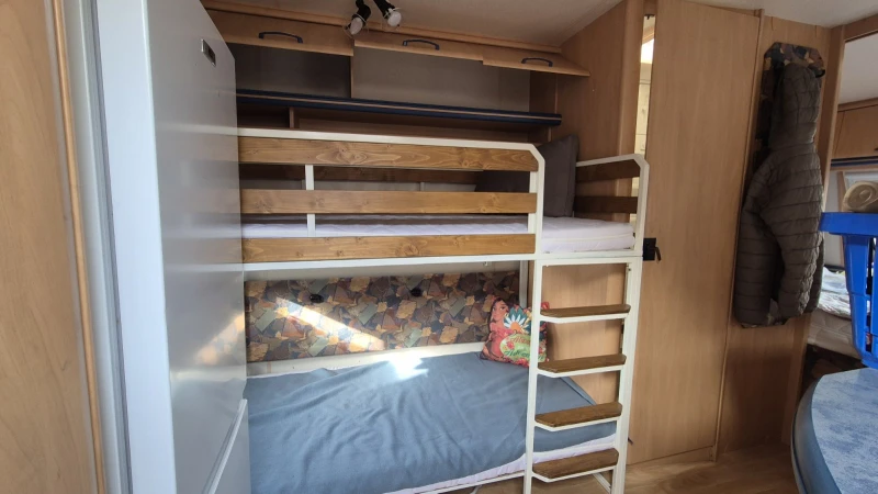 Кемпер Hobby Deluxe 440, снимка 4 - Каравани и кемпери - 52575886