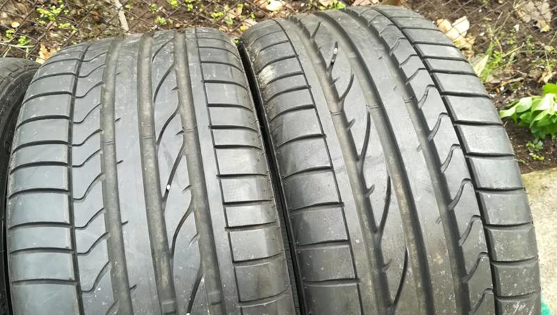 Гуми Летни 245/40R18, снимка 4 - Гуми и джанти - 26825380