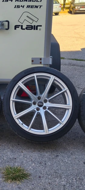        275/35R21  Audi