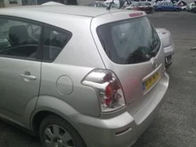 Toyota Corolla verso 1.6 VTI /2.0 /2.2 D4D, снимка 8