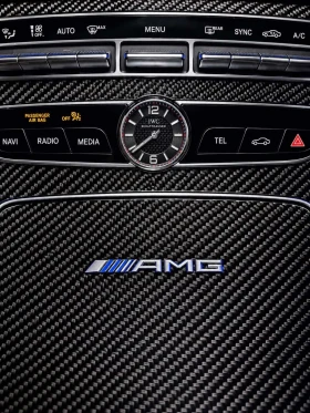 Mercedes-Benz E 63 AMG - 55600 € - 32804191 17