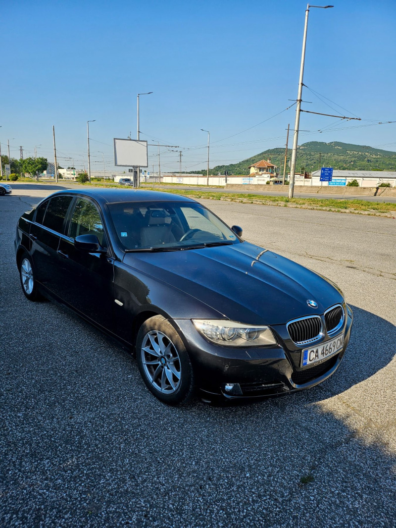 BMW 320 i, снимка 2 - Автомобили и джипове - 46243564