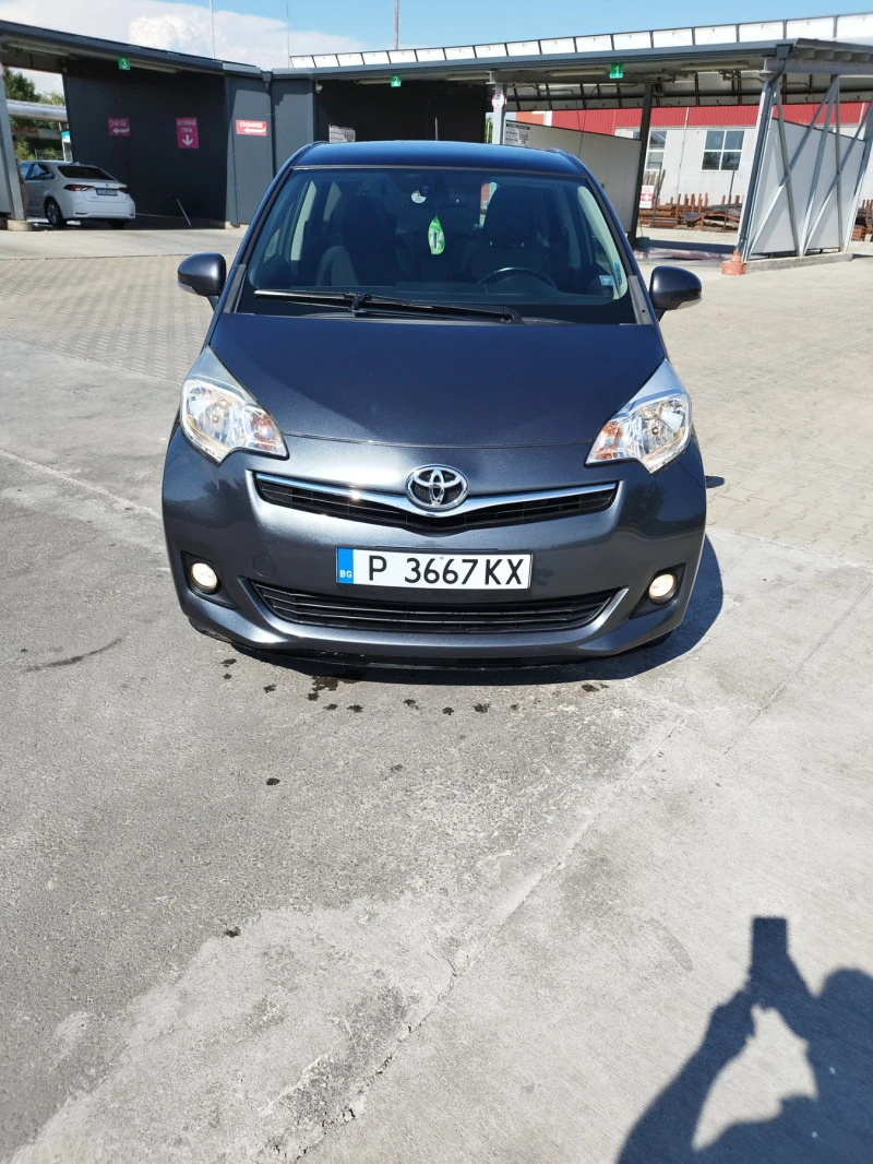 Toyota Verso S 1.3 VVTI, снимка 1 - Автомобили и джипове - 47489026