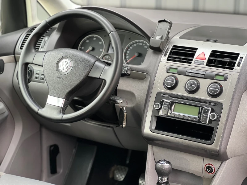 VW Touran ЛИЗИНГ, снимка 10 - Автомобили и джипове - 47699543