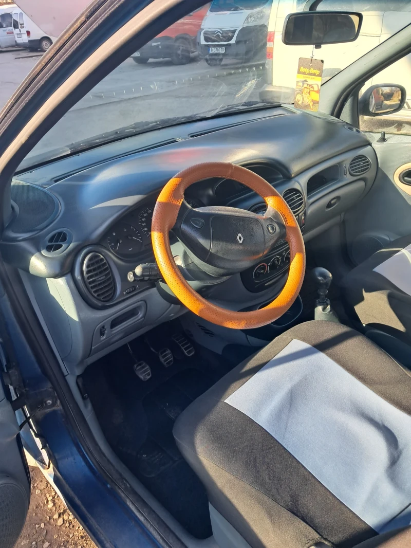 Renault Scenic, снимка 7 - Автомобили и джипове - 48744559