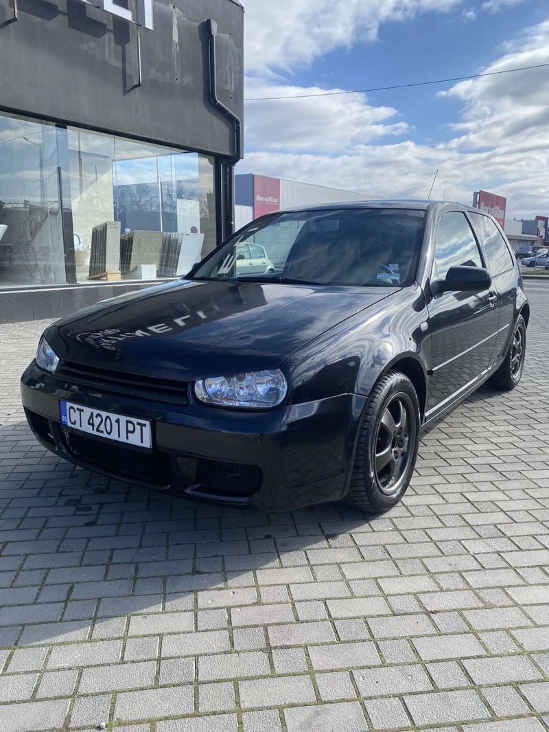 VW Golf, снимка 1 - Автомобили и джипове - 49067265