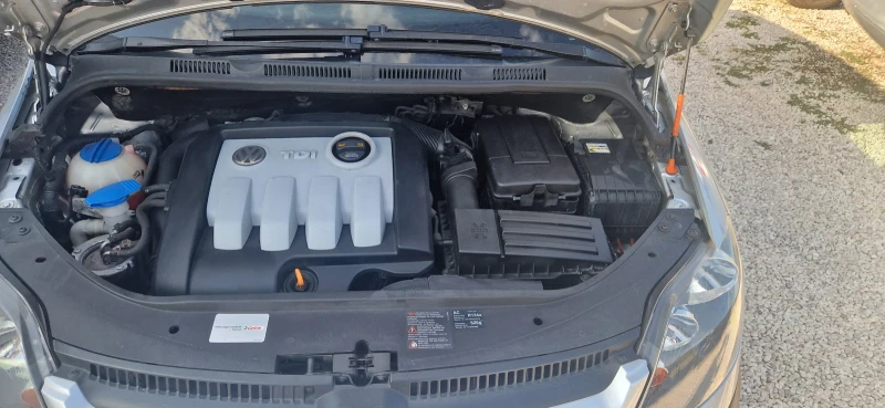 VW Golf Plus 1.9 tdi-90 кс., снимка 17 - Автомобили и джипове - 52747508