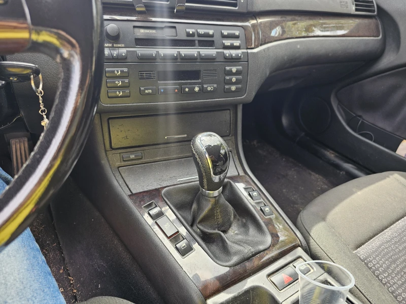 BMW 325 i, снимка 16 - Автомобили и джипове - 52744344