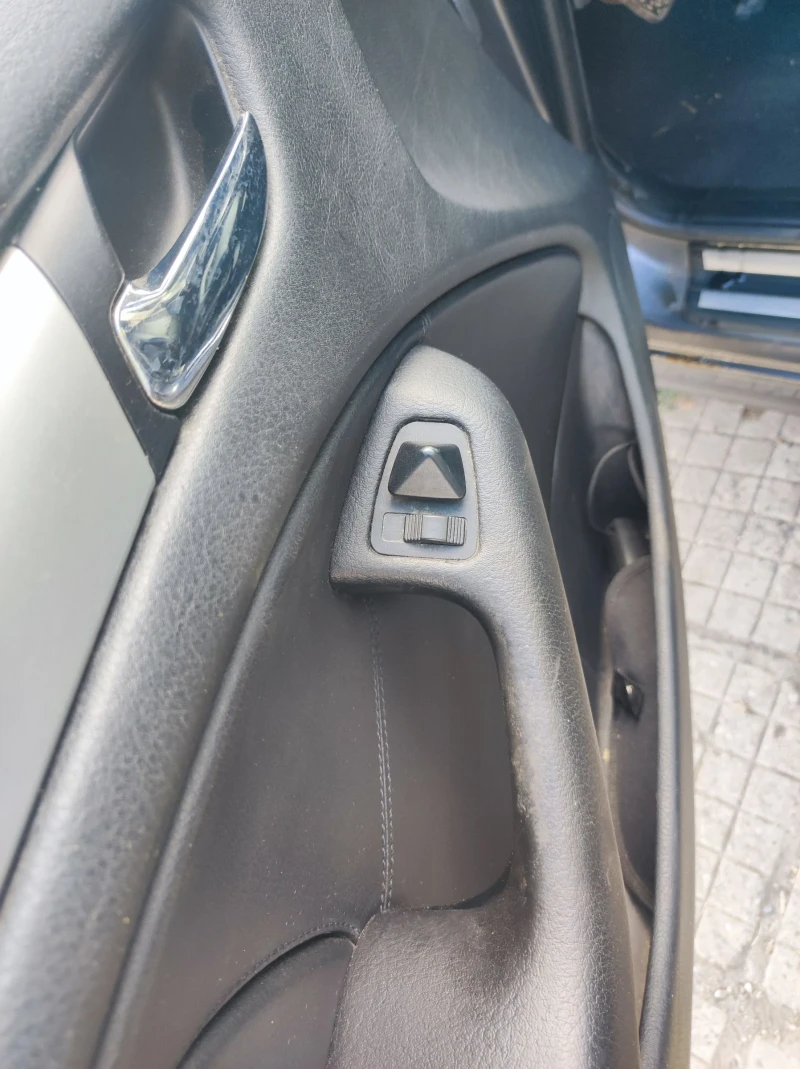 BMW 330, снимка 13 - Автомобили и джипове - 51881733