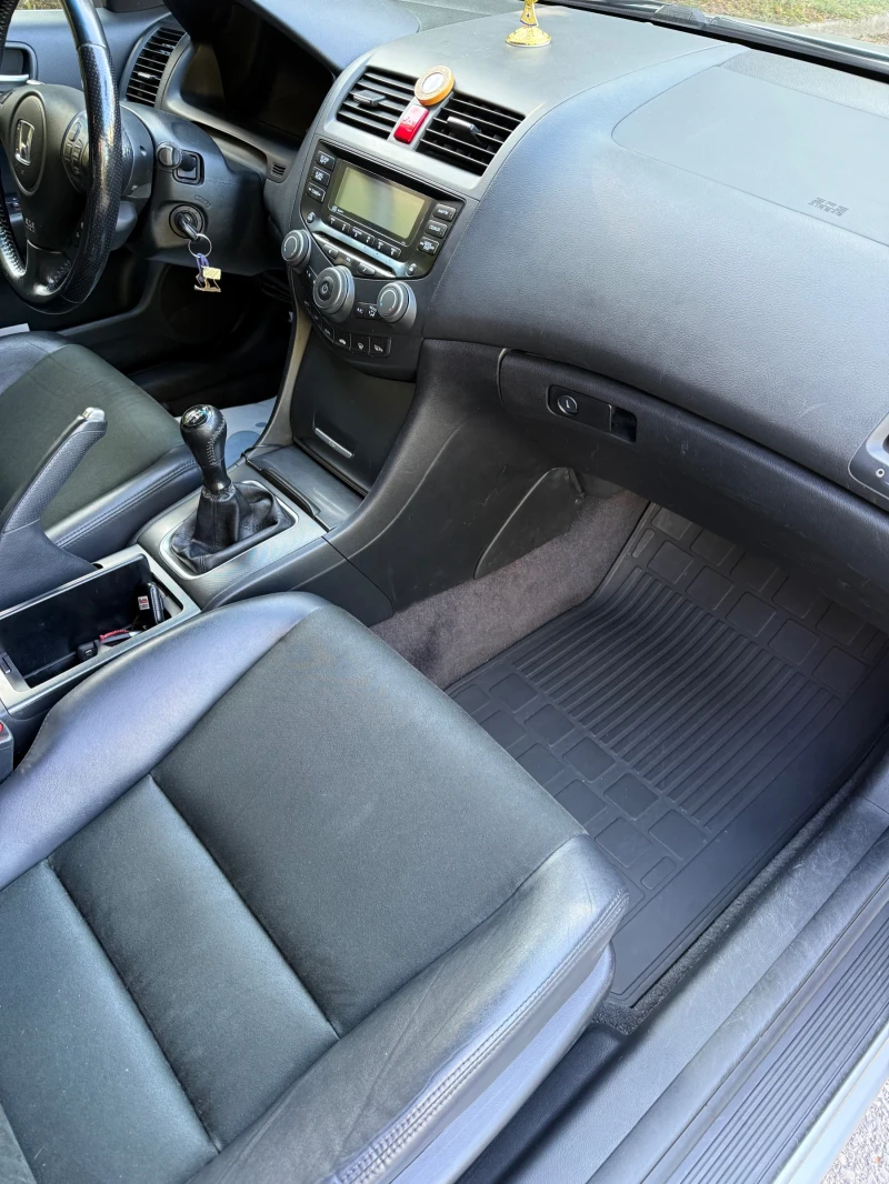 Honda Accord Facelift. Първи собственик. , снимка 13 - Автомобили и джипове - 52125368