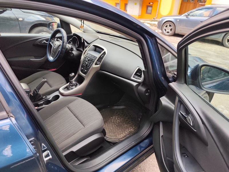 Opel Astra 1.4Т/140кс/Газ, снимка 8 - Автомобили и джипове - 52913445