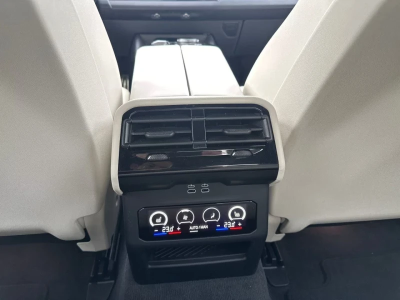 BMW 550 PHEV/489HP/xDRIVE/MSPORT-PRO/B&W/360/ICONIC/889v, снимка 14 - Автомобили и джипове - 53336757