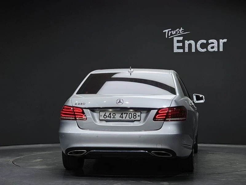 Mercedes-Benz E 220 E220 CDI Avantgarde| 170к.с.| ВКЛ.ТЕХНОТЕСТ, снимка 4 - Автомобили и джипове - 55217959