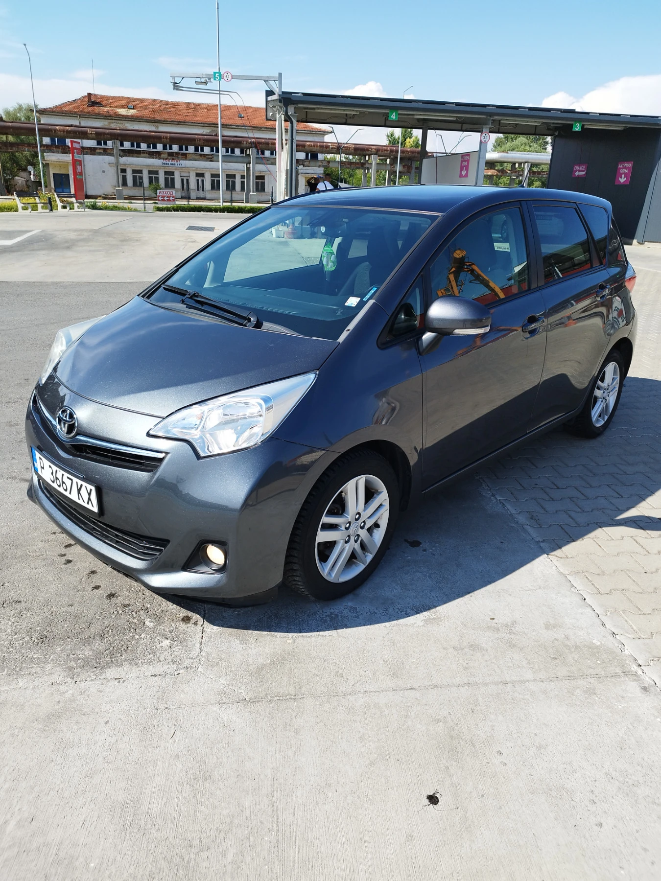 Toyota Verso S 1.3 VVTI - изображение 2