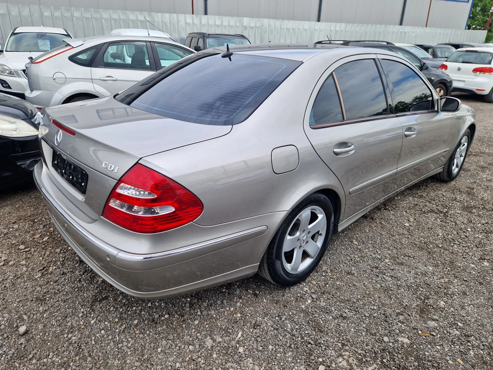 Mercedes-Benz E 320 3.2 CDI 204PS.AVANGARDE ITALIA - изображение 8