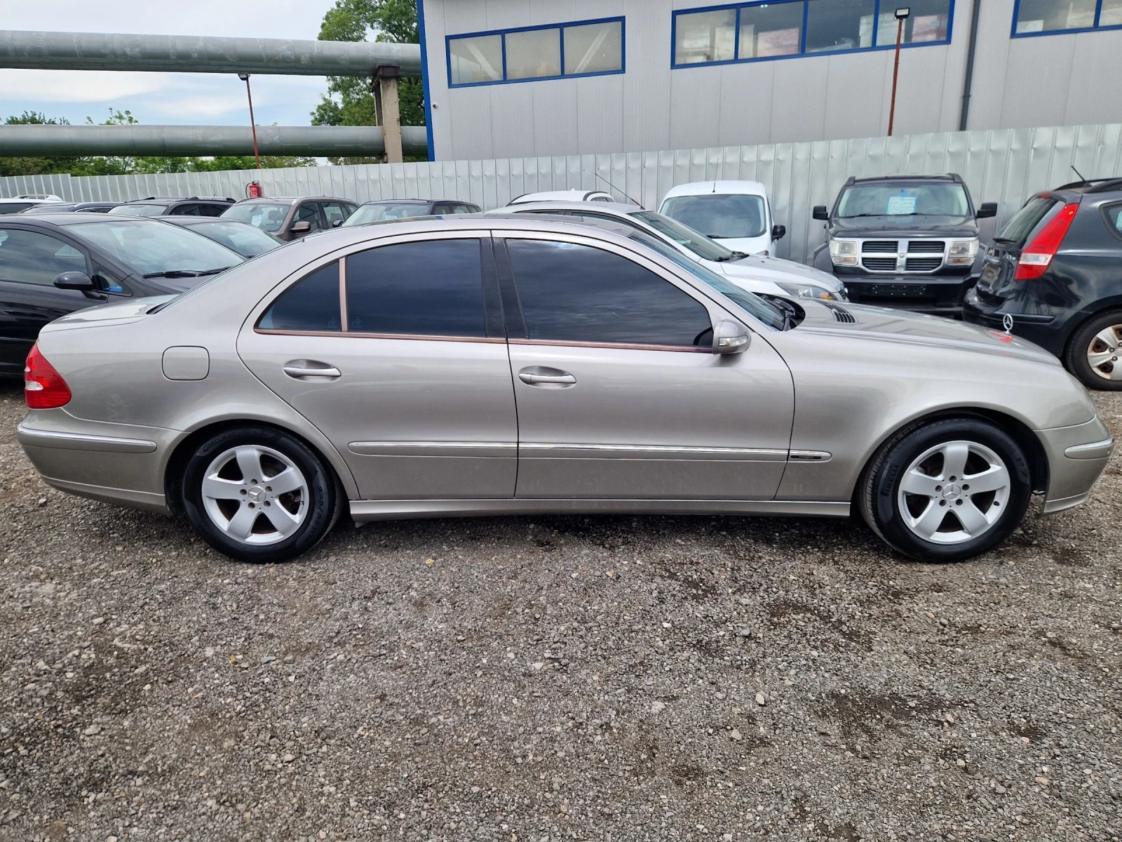 Mercedes-Benz E 320 3.2 CDI 204PS.AVANGARDE ITALIA - изображение 9