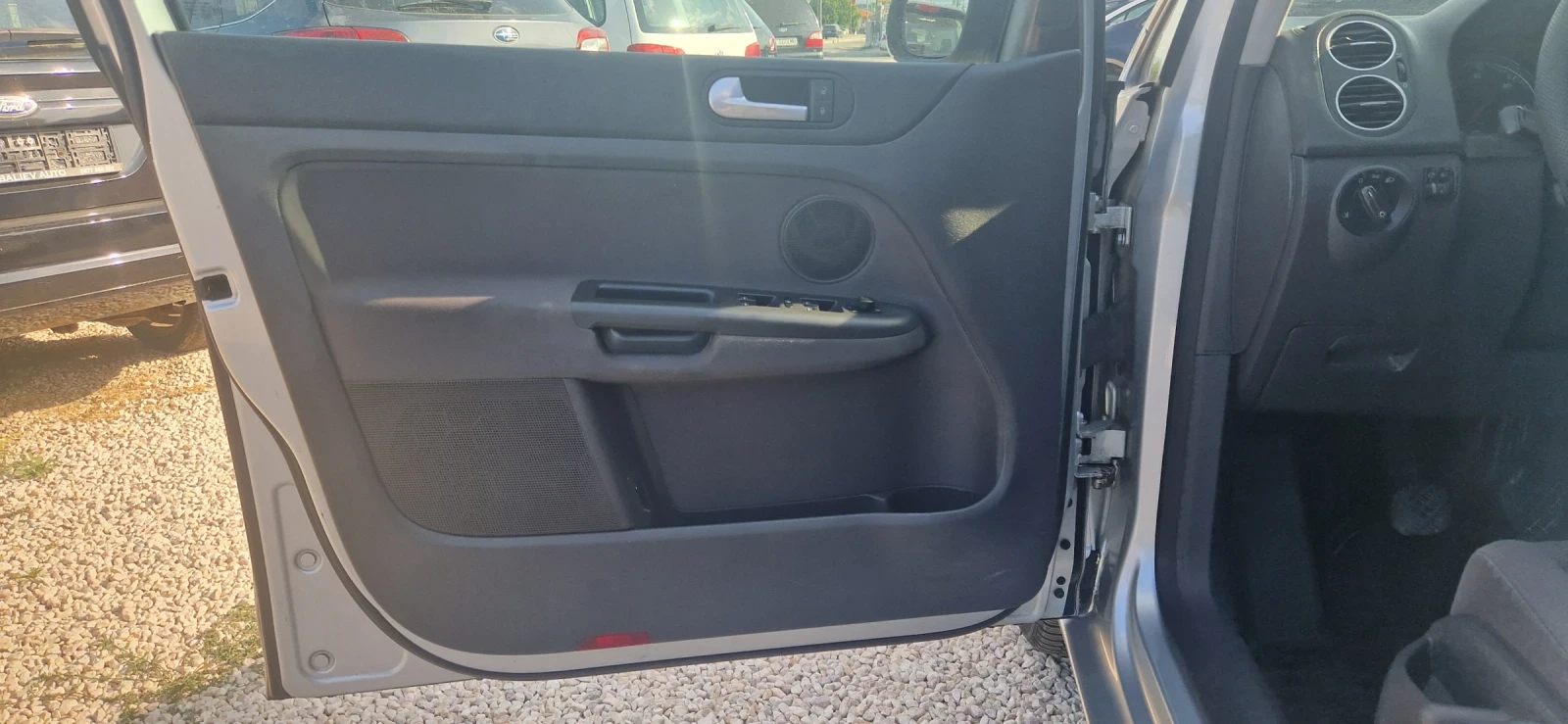 VW Golf Plus 1.9 tdi-90 кс. - изображение 8