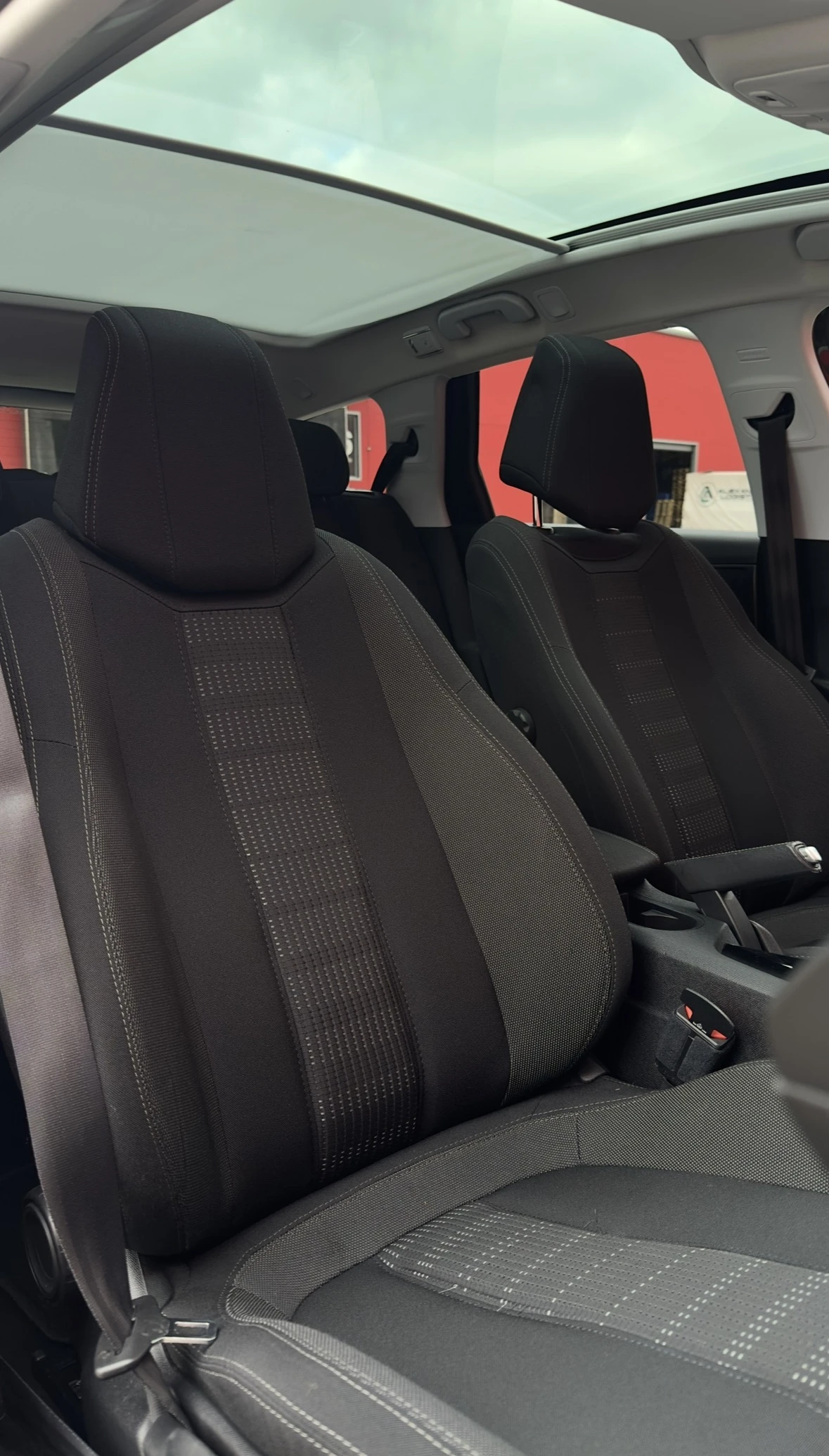 Peugeot 308 1.6HDI 120КС - изображение 9