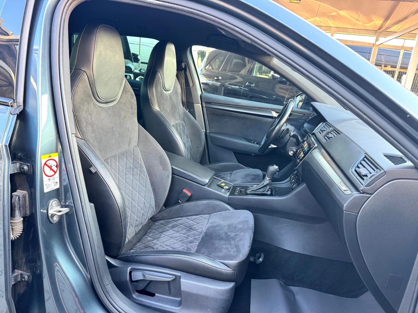 Skoda Superb 2.0TDI#SPORTLINE#DIGITAL#CRYSTAL#DISTR#CARBON | Mobile.bg � ����������� 11