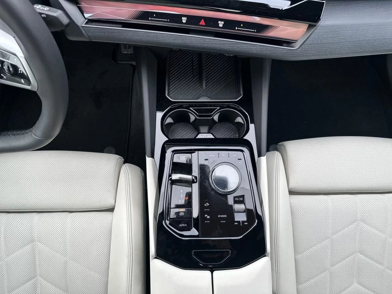 BMW 550 PHEV/489HP/xDRIVE/MSPORT-PRO/B&W/360/ICONIC/889v | Mobile.bg � ����������� 13