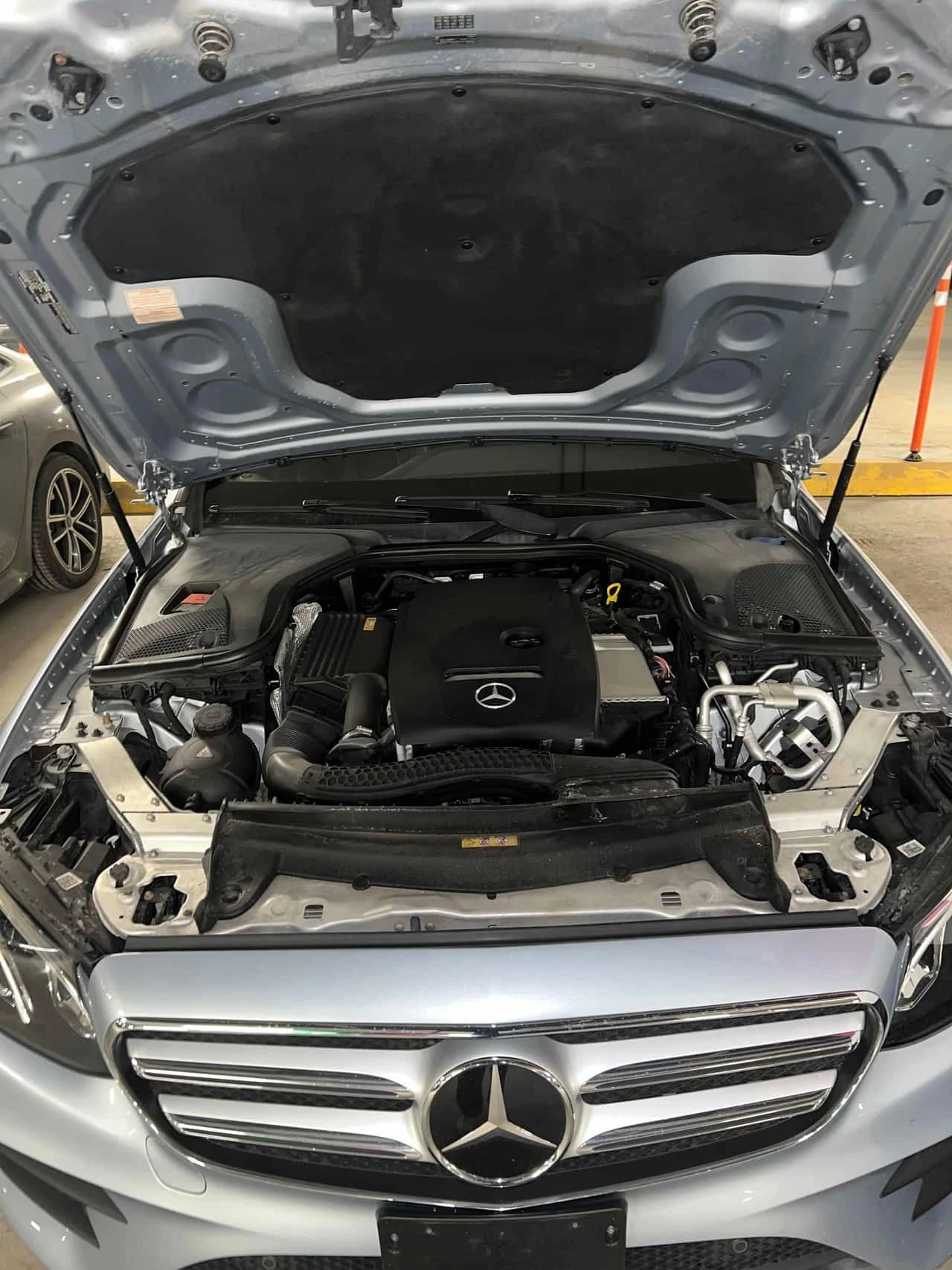 Mercedes-Benz E 300 * CARFAX * ЦЕНА ДО БГ, снимка 14 - Автомобили и джипове - 53738619