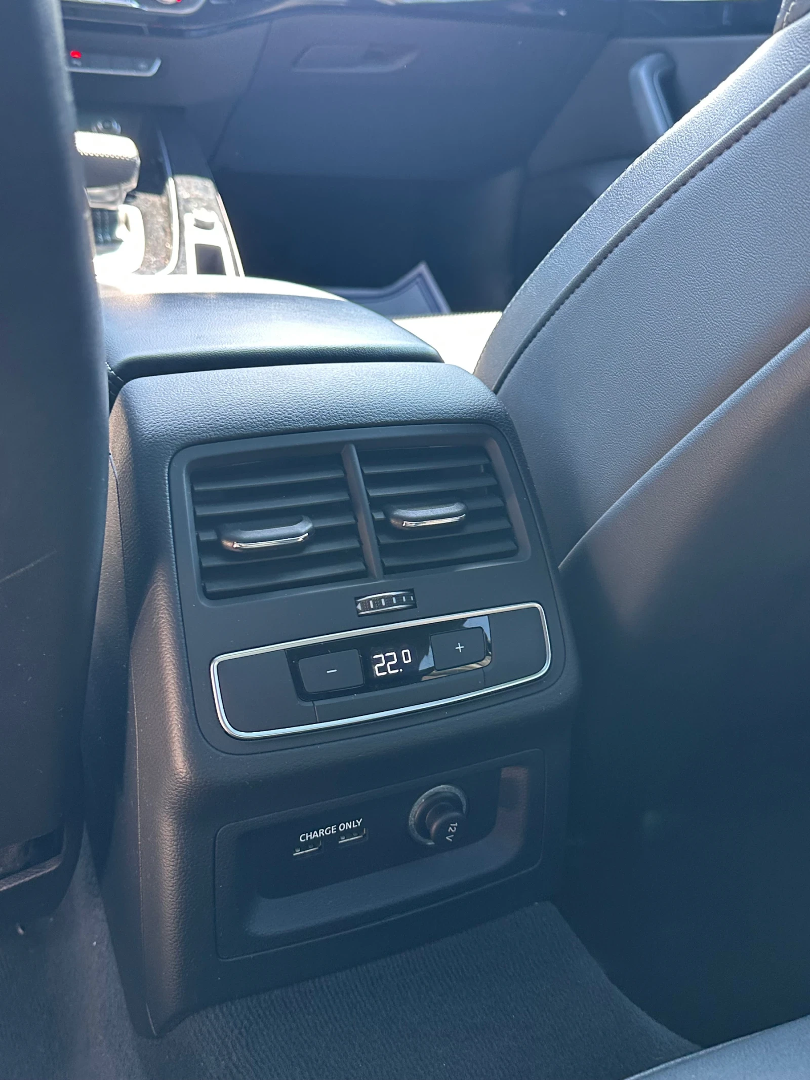 Audi A4 40TDI Quattro* Pano* Virtual * Matrix* 3xS-Line, снимка 14 - Автомобили и джипове - 54565425