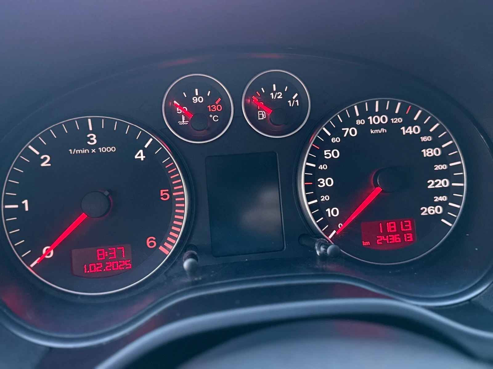 Audi A3 1.9 105 Sportback* * * Перфектна, снимка 14 - Автомобили и джипове - 54570302