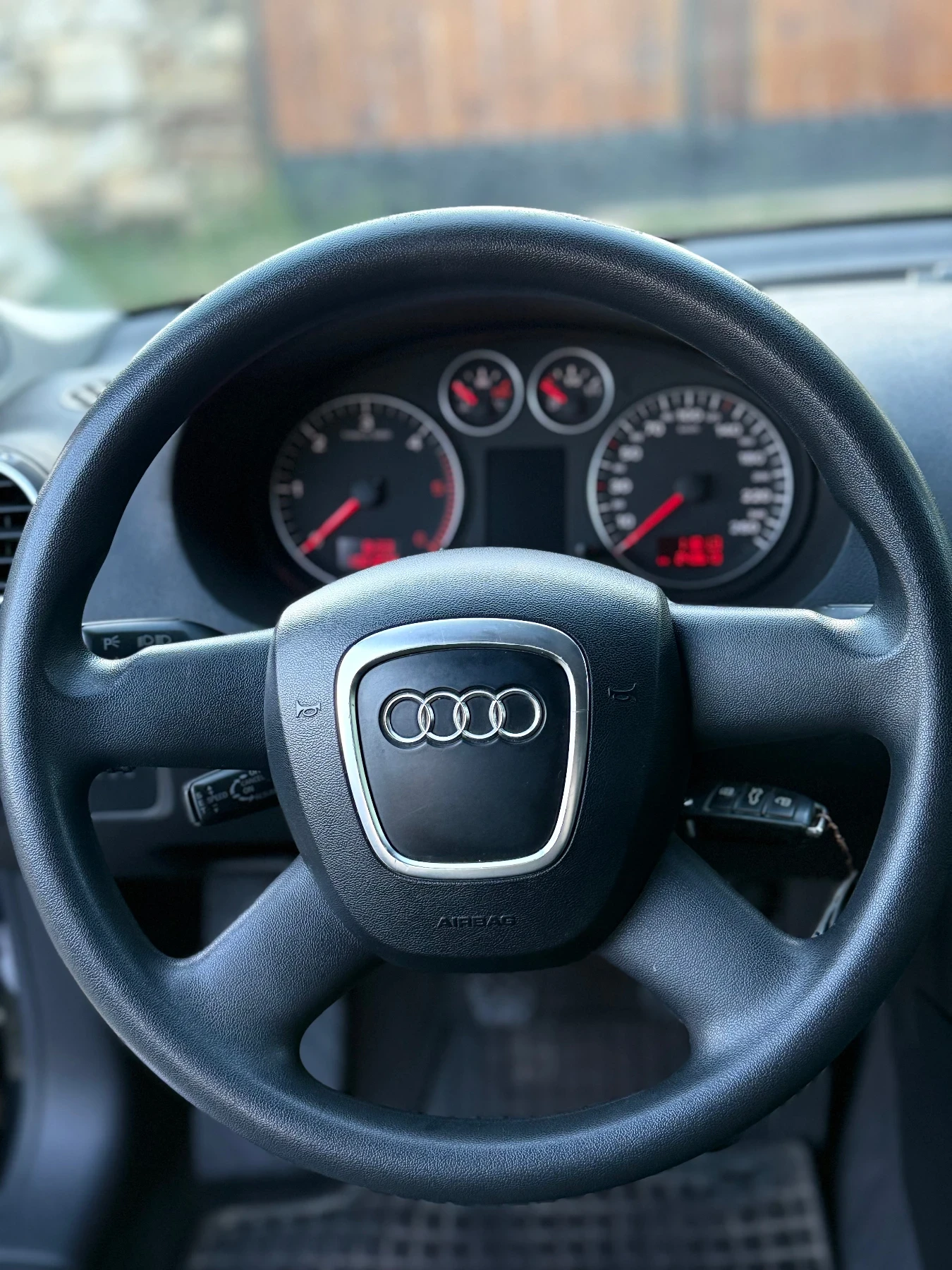 Audi A3 1.9 105 Sportback* * * Перфектна, снимка 7 - Автомобили и джипове - 54570302