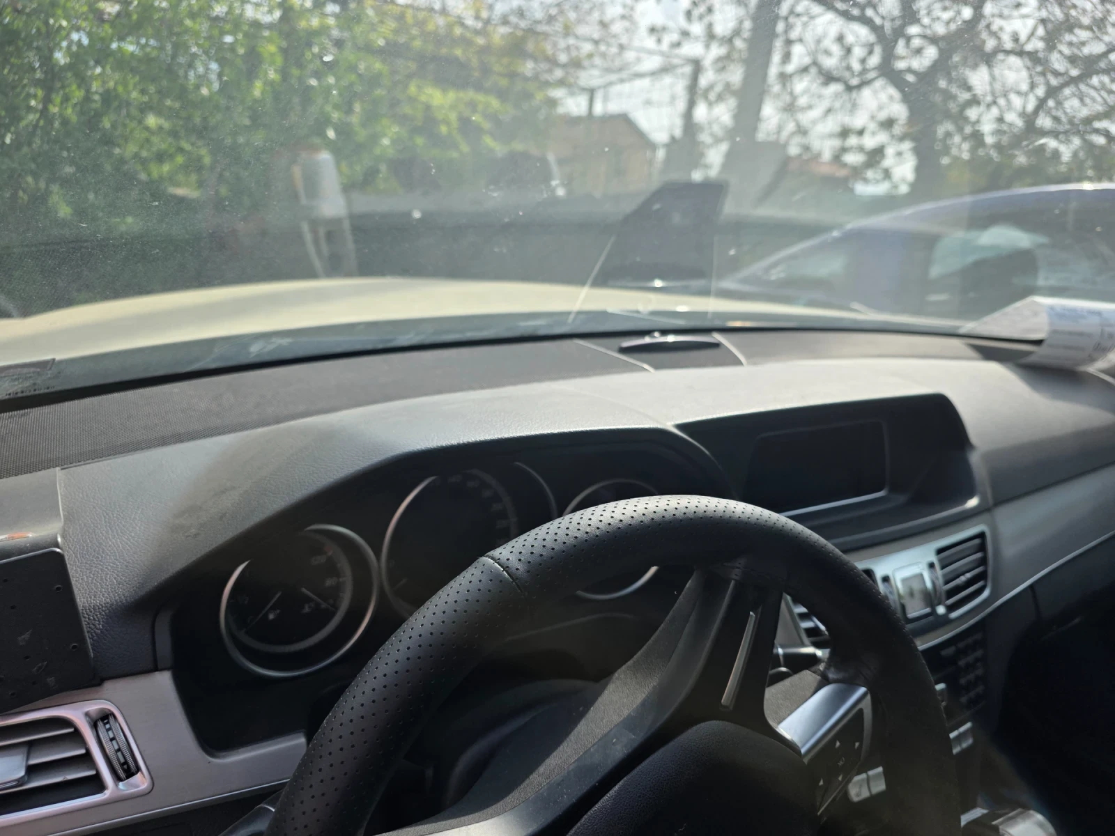 Mercedes-Benz E 220, снимка 6 - Автомобили и джипове - 54654140