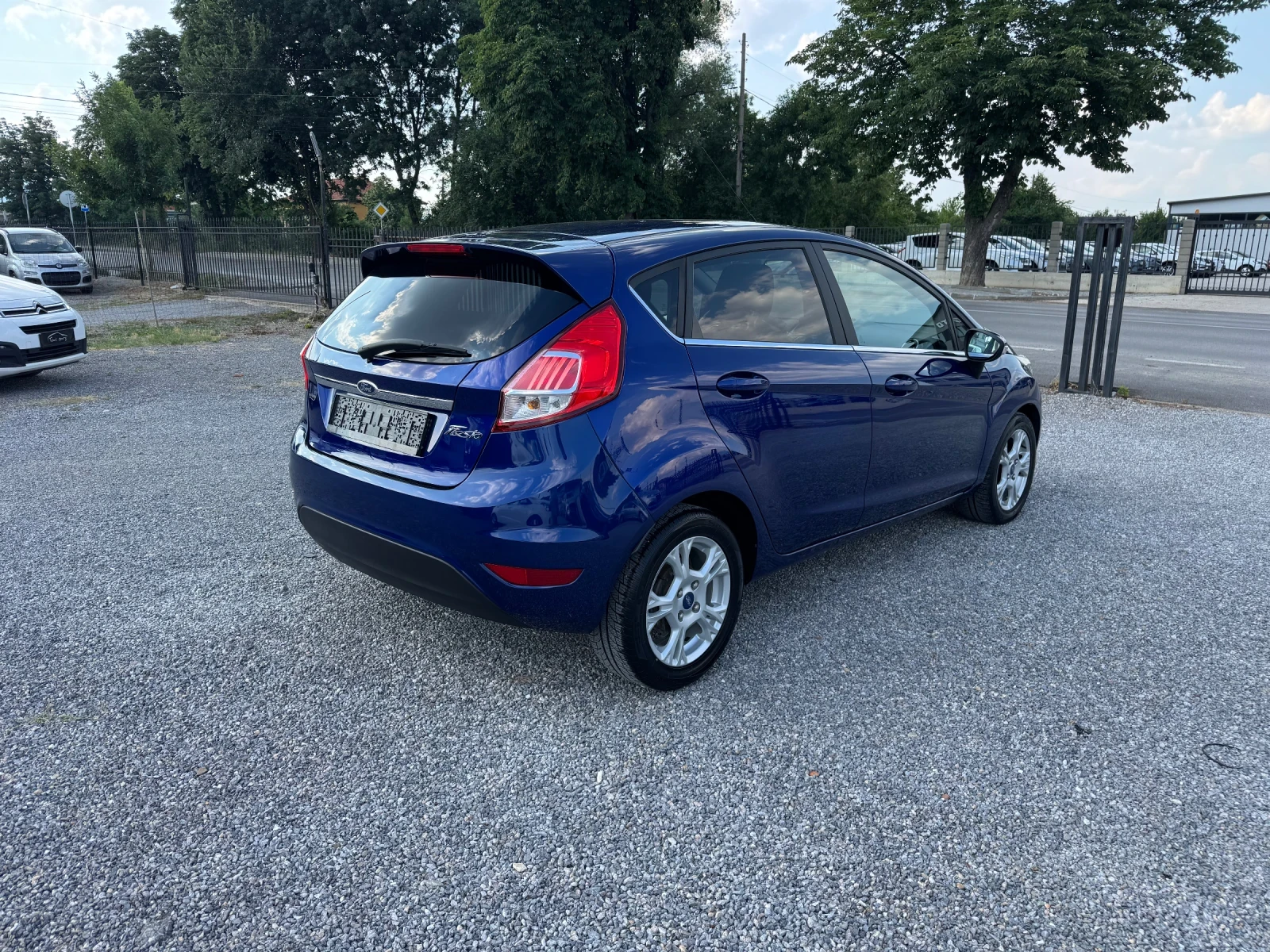 Ford Fiesta 1.5D Face!! Navi!! Led!! Euro 6, снимка 7 - Автомобили и джипове - 55071301
