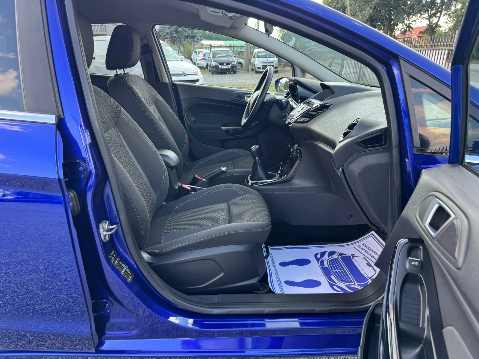 Ford Fiesta 1.5D Face!! Navi!! Led!! Euro 6, снимка 14 - Автомобили и джипове - 55071301