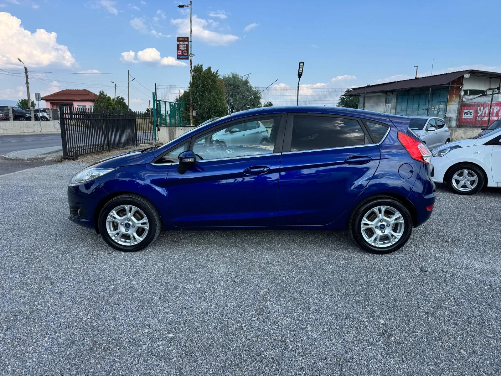 Ford Fiesta 1.5D Face!! Navi!! Led!! Euro 6, снимка 4 - Автомобили и джипове - 55071301